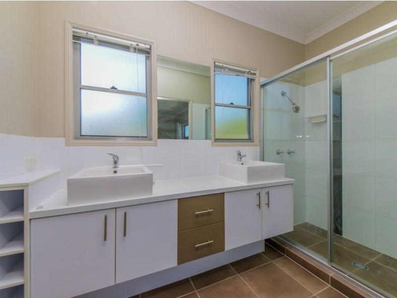 17 Bishopwood Court, Upper Coomera QLD 4209