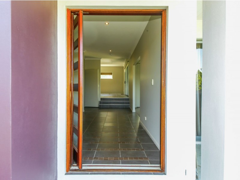 17 Bishopwood Court, Upper Coomera QLD 4209