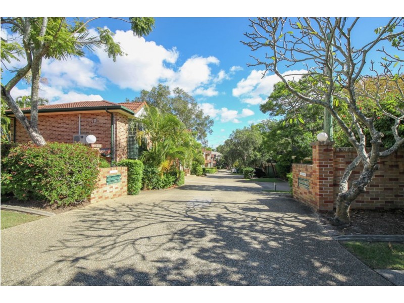 1/32 Billington Street, Labrador QLD 4215