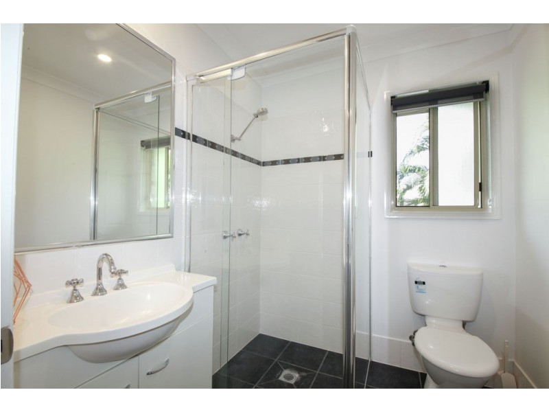 1/32 Billington Street, Labrador QLD 4215