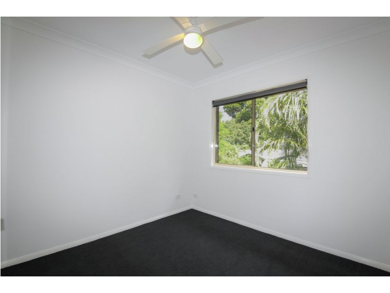 1/32 Billington Street, Labrador QLD 4215