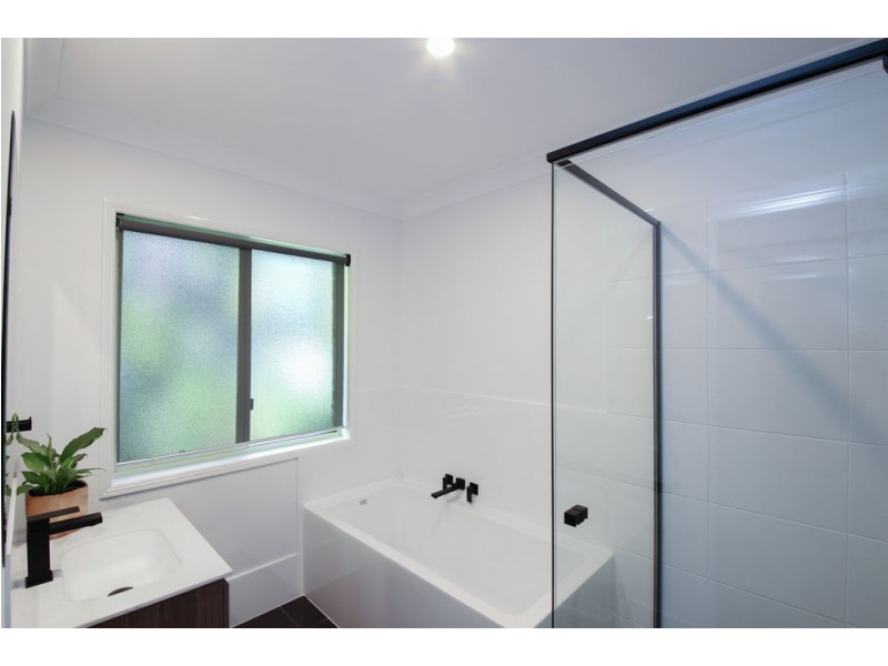 1/32 Billington Street, Labrador QLD 4215