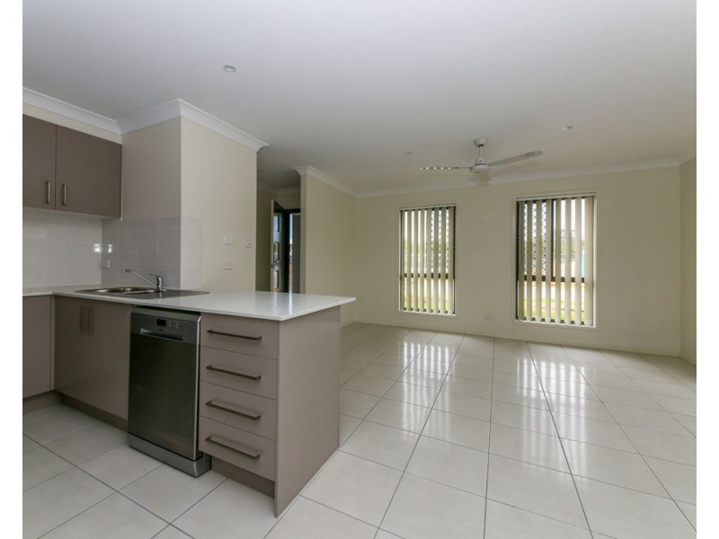 8 Taurus Circuit, Coomera QLD 4209