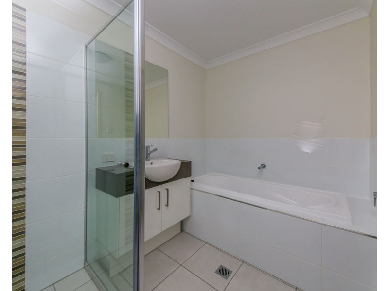 8 Taurus Circuit, Coomera QLD 4209