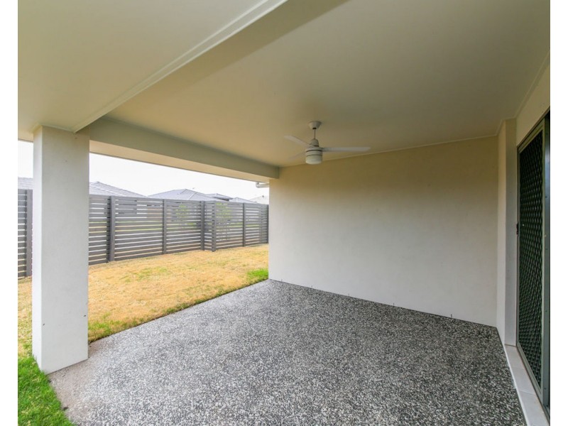 8 Taurus Circuit, Coomera QLD 4209