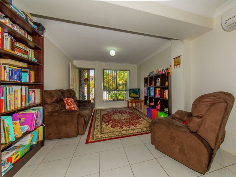 25/30 Carmarthen Circuit, Pacific Pines QLD 4211