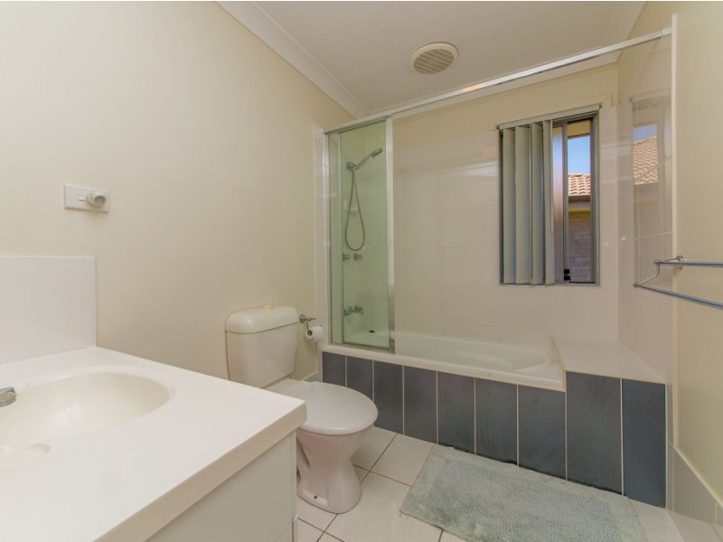 25/30 Carmarthen Circuit, Pacific Pines QLD 4211