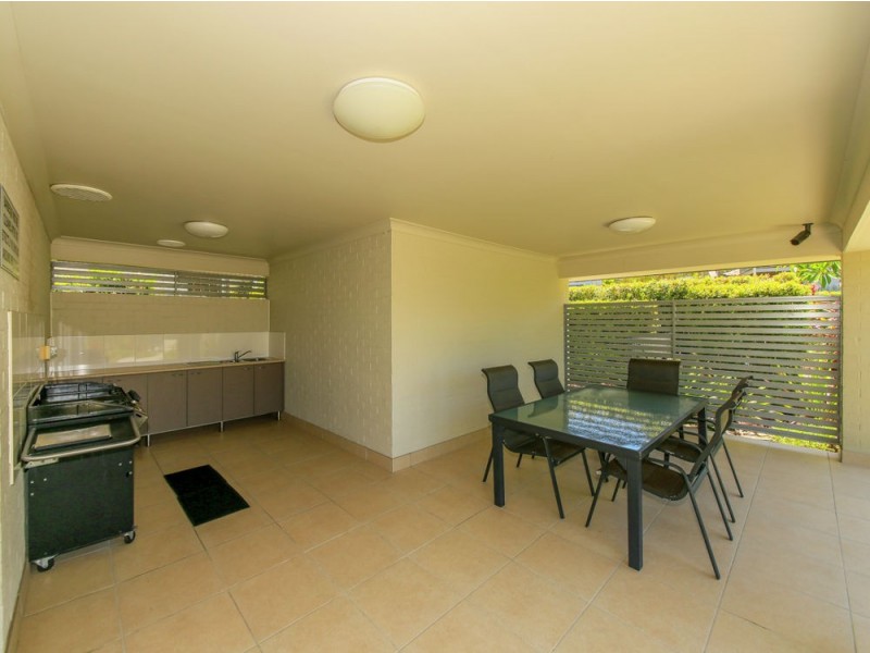 25/30 Carmarthen Circuit, Pacific Pines QLD 4211