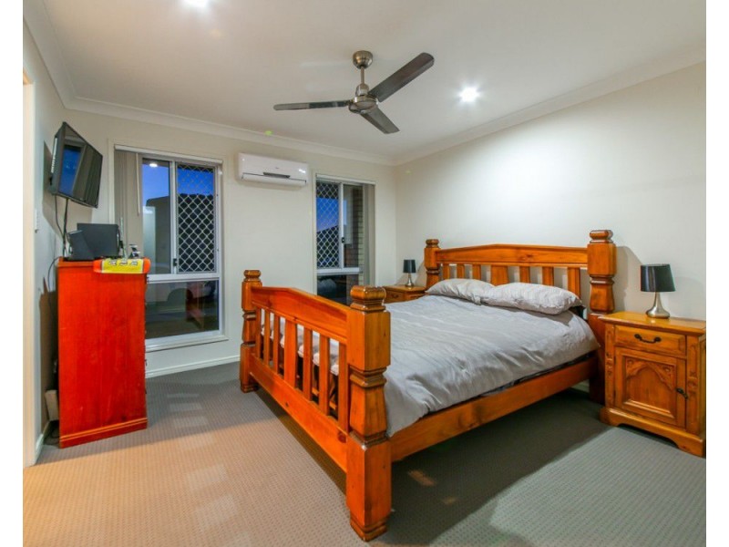 1 Carnarvon Crt, Pimpama QLD 4209