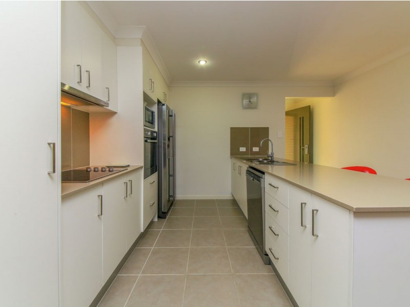 1/32 Joshua Place, Oxenford QLD 4210