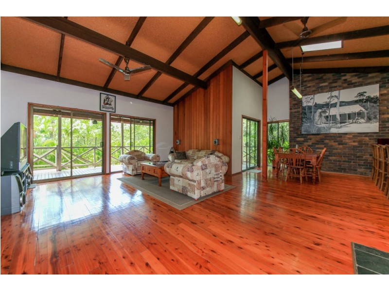 87 Wallaby Drive, Mudgeeraba QLD 4213