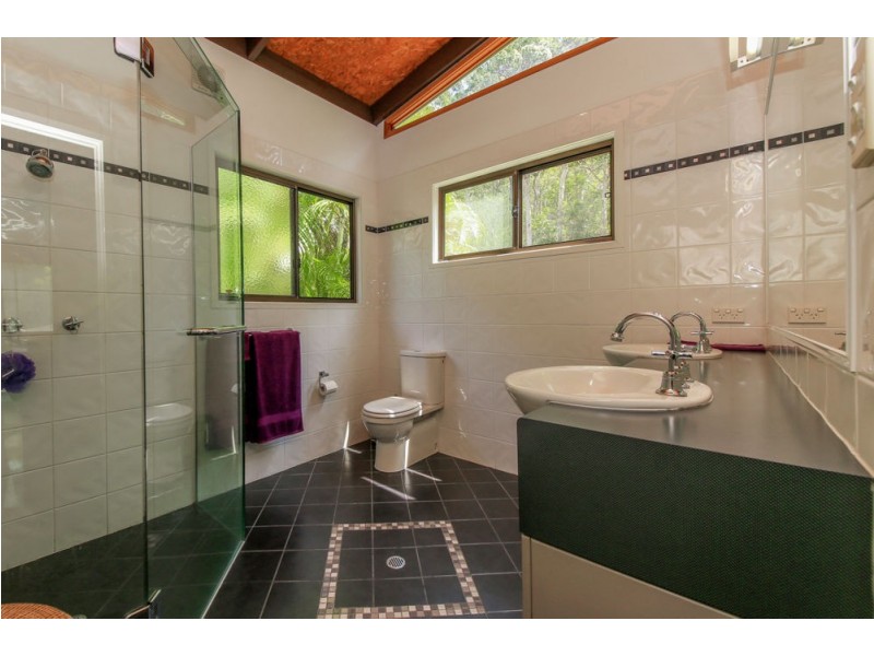 87 Wallaby Drive, Mudgeeraba QLD 4213