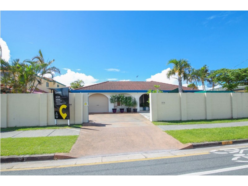 125-127 Bayview Street, Runaway Bay QLD 4216