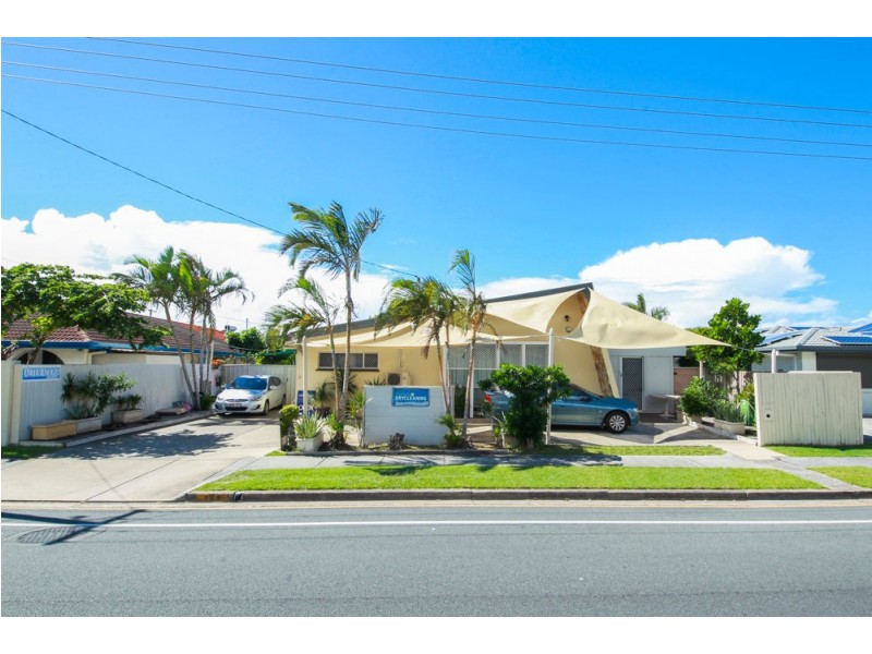 125-127 Bayview Street, Runaway Bay QLD 4216