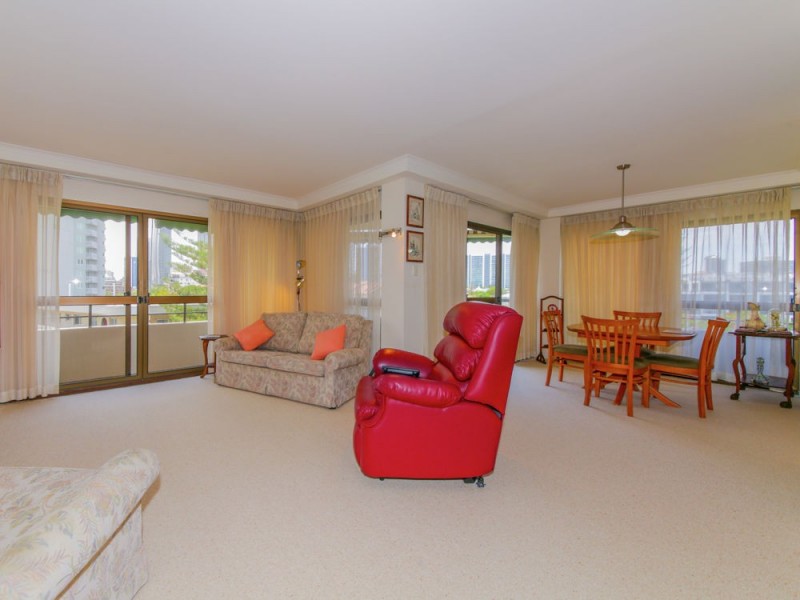 14/1 Peninsular Drive, Surfers Paradise QLD 4217