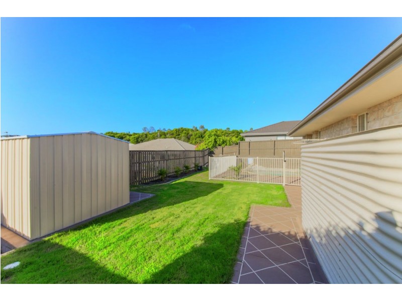 106 Wunburra Circle, Pacific Pines QLD 4211