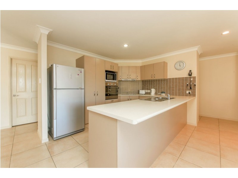 106 Wunburra Circle, Pacific Pines QLD 4211
