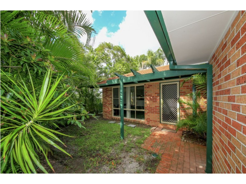 4/125 Hansford Road, Coombabah QLD 4216