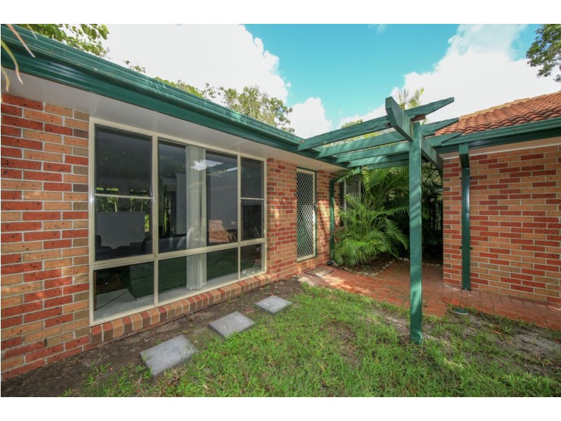 4/125 Hansford Road, Coombabah QLD 4216