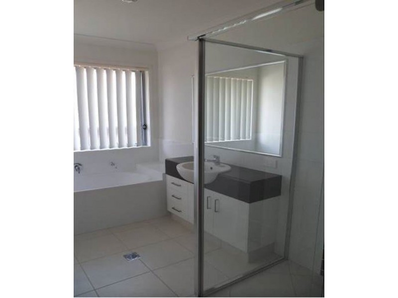 15 Alessandra Circuit, Coomera QLD 4209