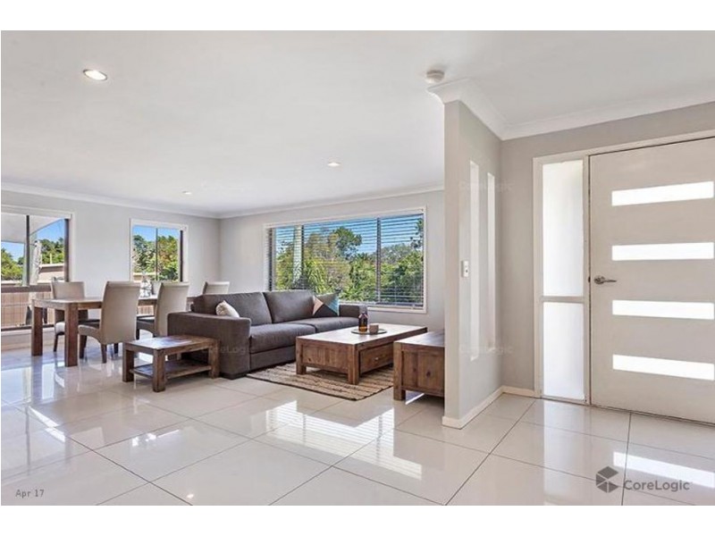 86 Turpin Road, Labrador QLD 4215