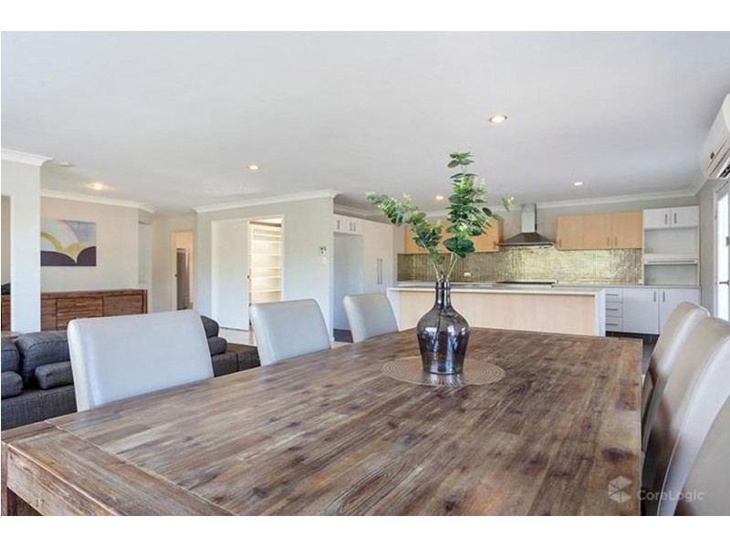 86 Turpin Road, Labrador QLD 4215