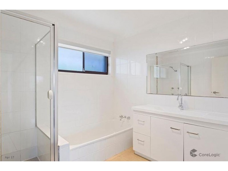 86 Turpin Road, Labrador QLD 4215