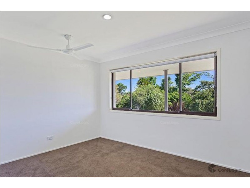 86 Turpin Road, Labrador QLD 4215