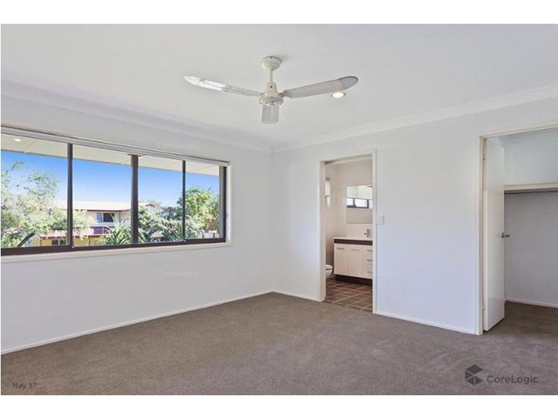 86 Turpin Road, Labrador QLD 4215