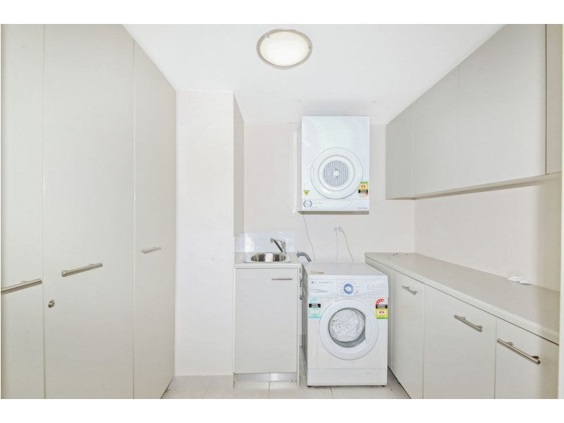 2115/2 Activa Way, Hope Island QLD 4212