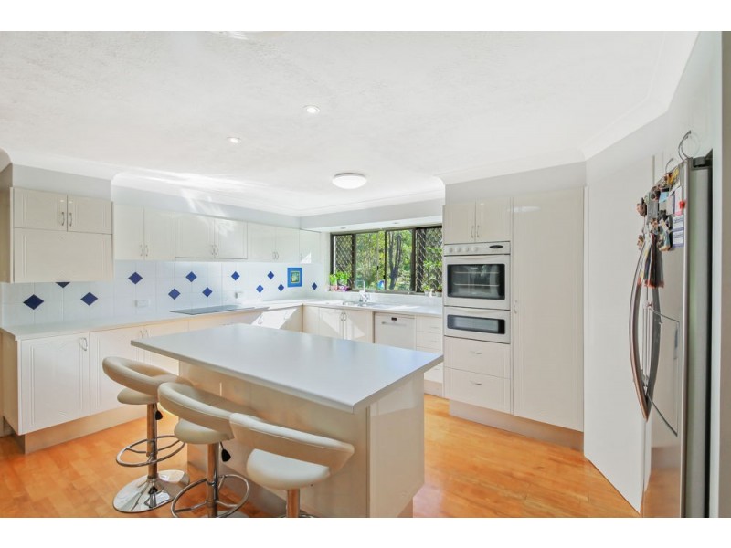 40 Woodlands Way, Parkwood QLD 4214