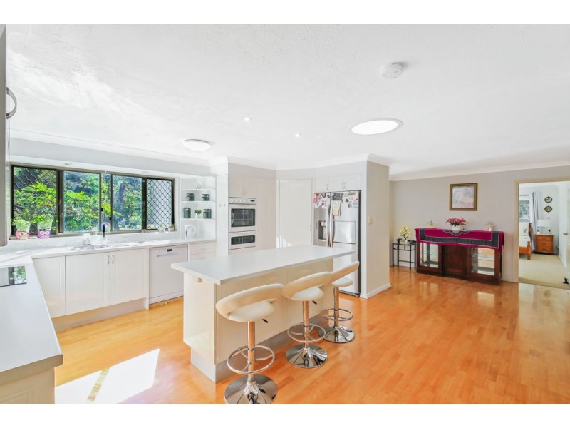 40 Woodlands Way, Parkwood QLD 4214