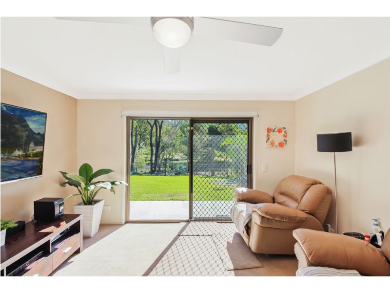 40 Woodlands Way, Parkwood QLD 4214