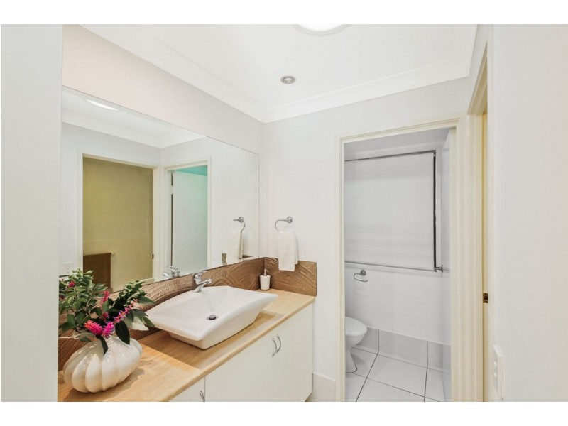 40 Woodlands Way, Parkwood QLD 4214