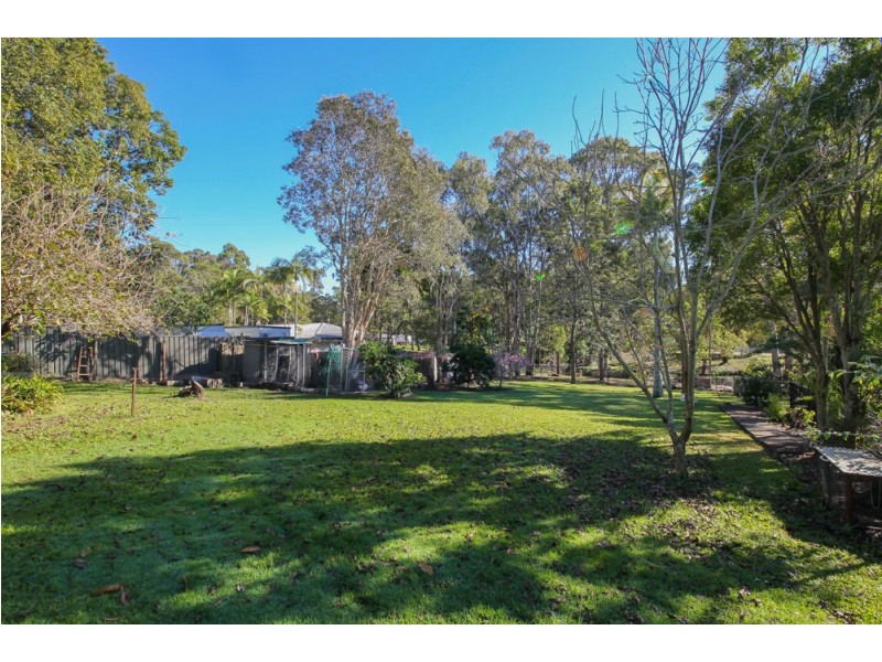 40 Woodlands Way, Parkwood QLD 4214