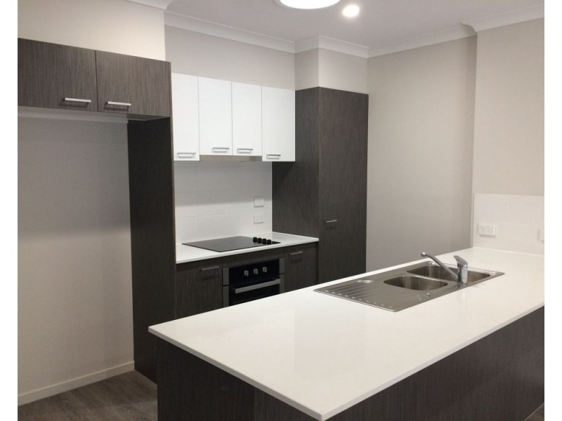 4/30 Taurus Circuit, Coomera QLD 4209
