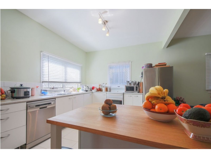 21 Walton Street, Southport QLD 4215
