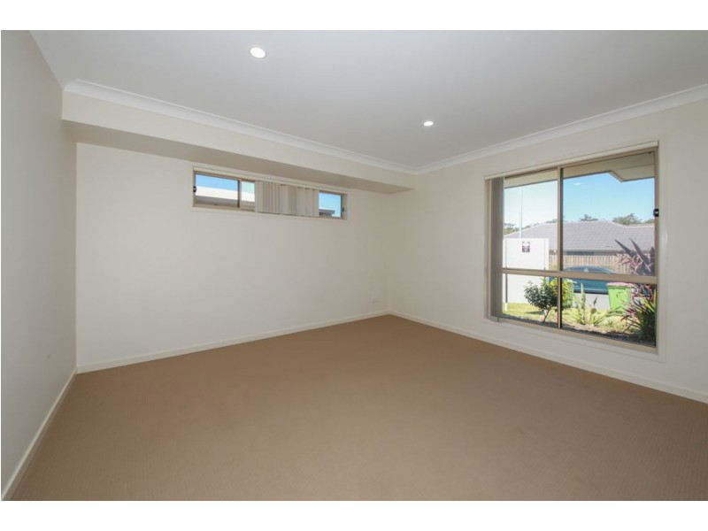 39 Troy Knight Drive, Pimpama QLD 4209