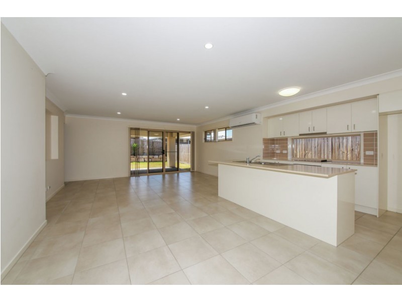 39 Troy Knight Drive, Pimpama QLD 4209