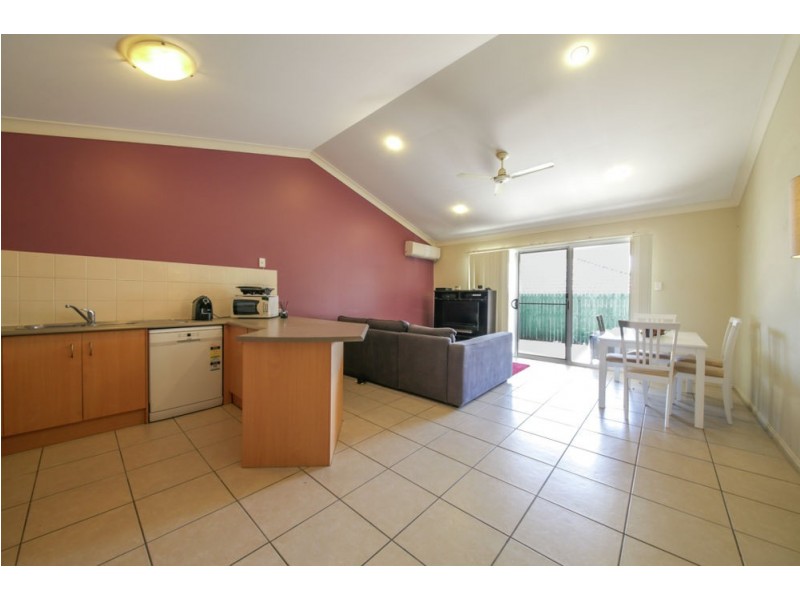 2/30 Goldcrest Drive, Upper Coomera QLD 4209