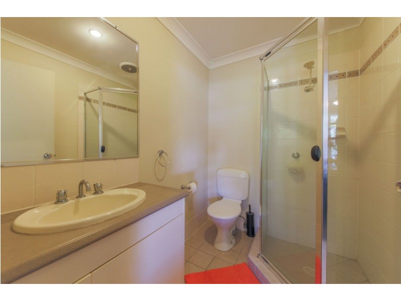 2/30 Goldcrest Drive, Upper Coomera QLD 4209