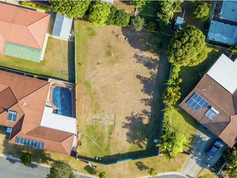 4 Boda Court, Runaway Bay QLD 4216