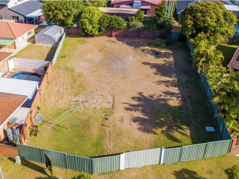 4 Boda Court, Runaway Bay QLD 4216