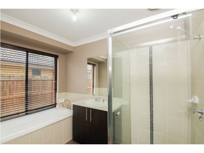 18 Deepak Drive, Pimpama QLD 4209