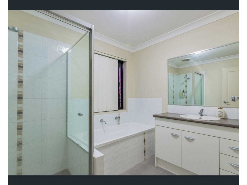 2 Copper Parade, Pimpama QLD 4209