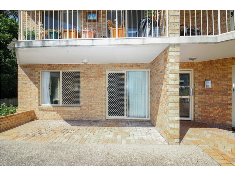 4/10 Brisbane Road, Labrador QLD 4215