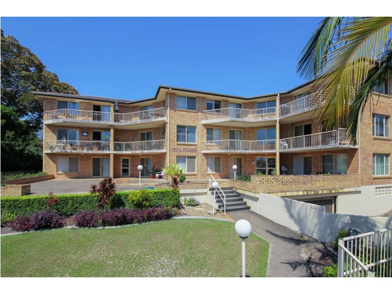 4/10 Brisbane Road, Labrador QLD 4215