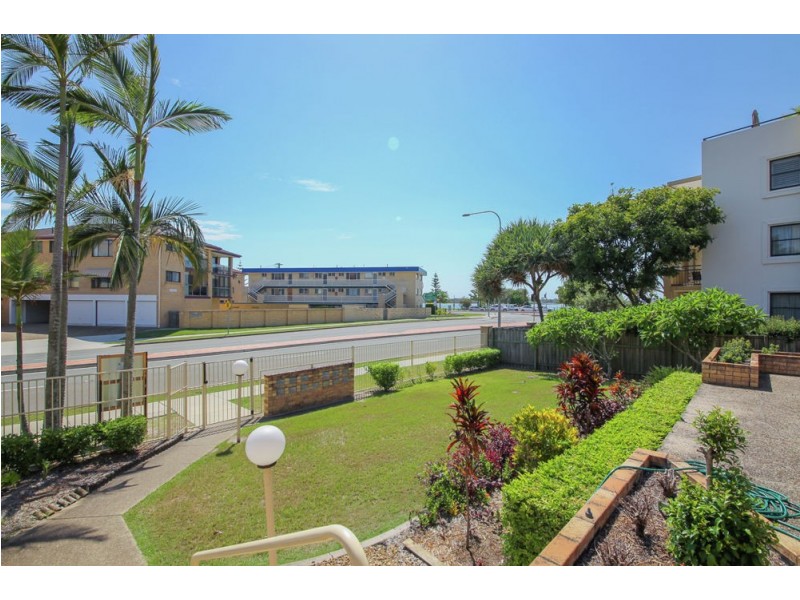 4/10 Brisbane Road, Labrador QLD 4215