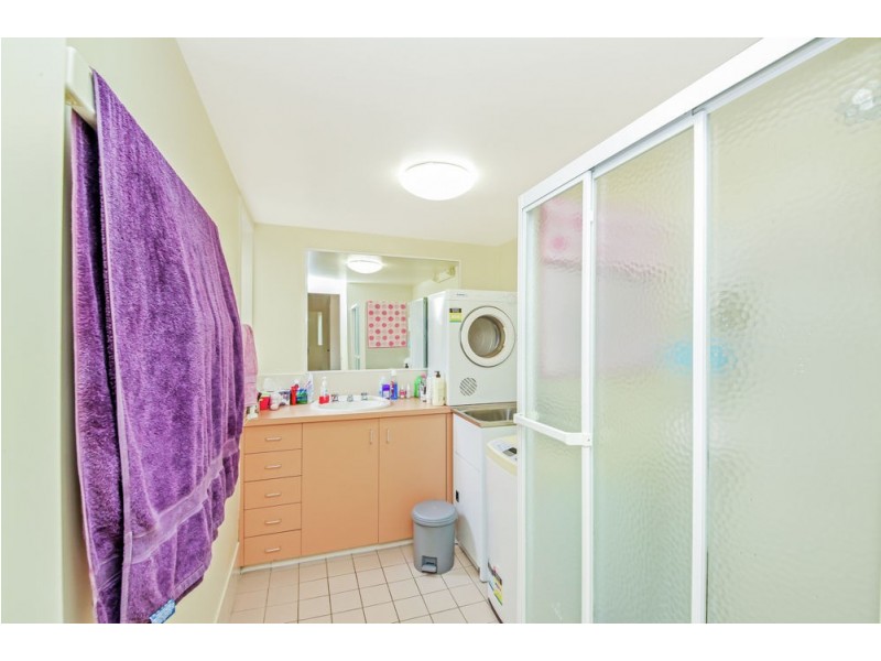 4/10 Brisbane Road, Labrador QLD 4215