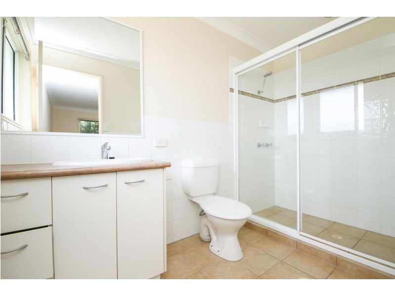 6 Cobbler Place, Pacific Pines QLD 4211